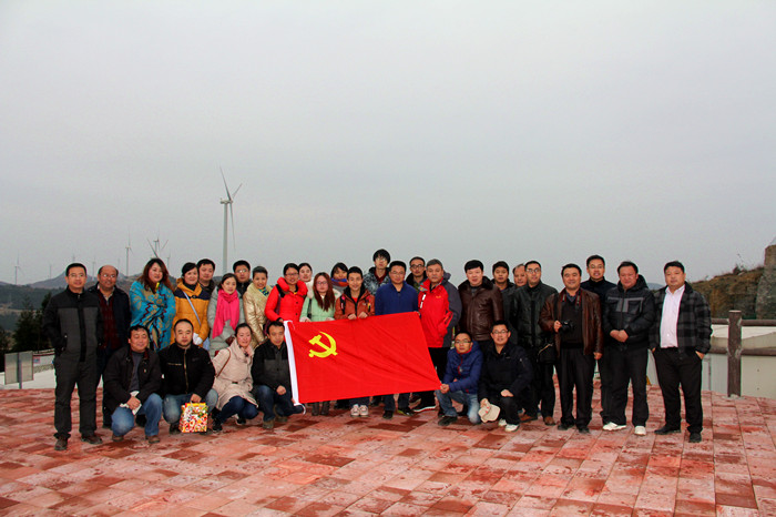 党员干部到高坡乡开展党建帮扶工作.JPG